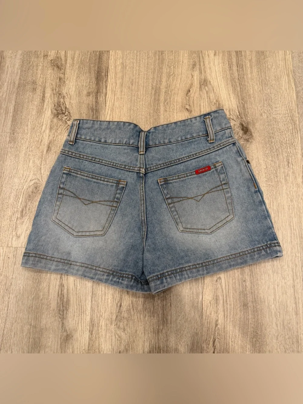 Zana Di Vintage High Rise Light Wash Denim Shorts Size 5 100% Cotton